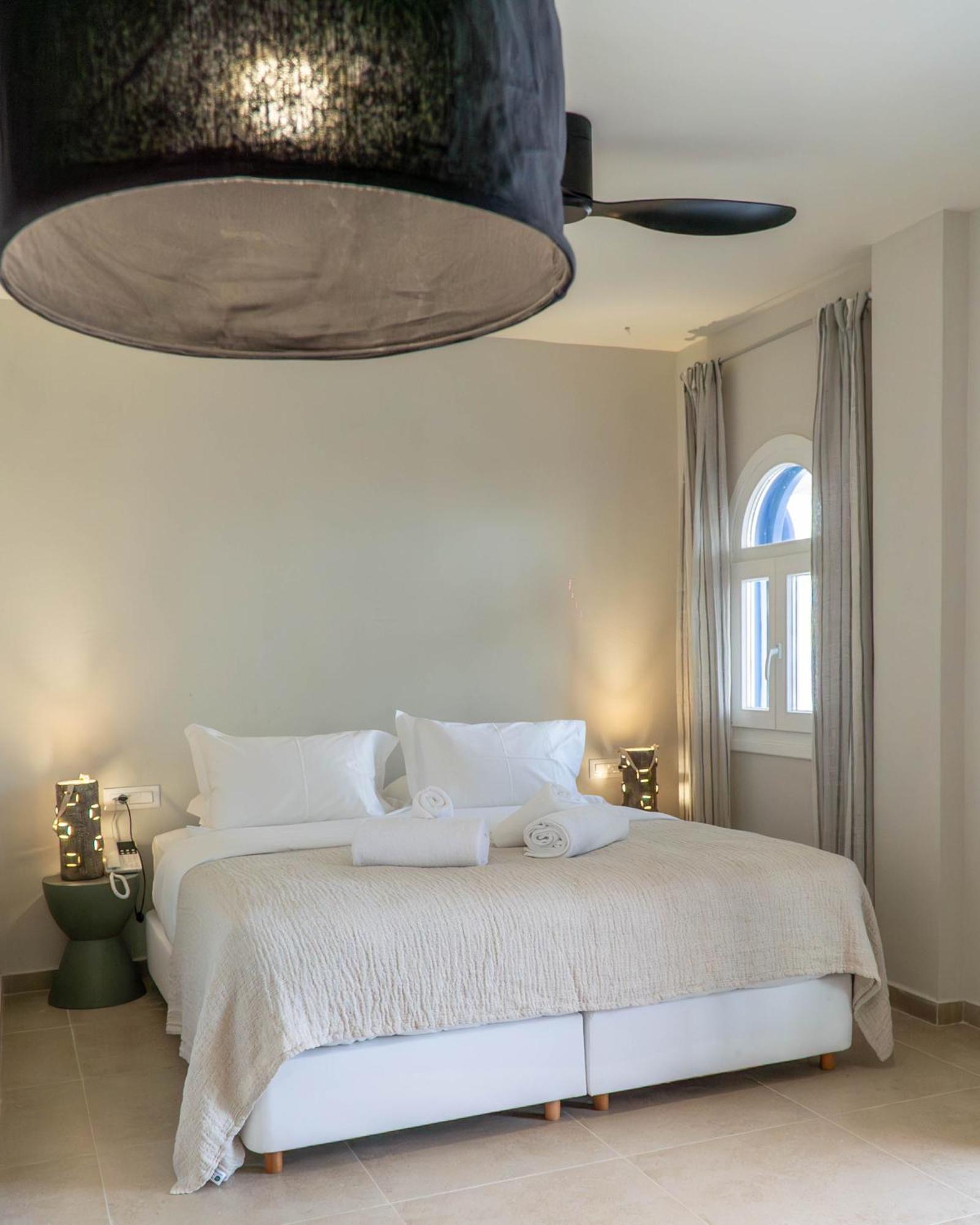 The Noverian Bios Santorini Boutique Hotel Fira (Santorini) Quarto foto