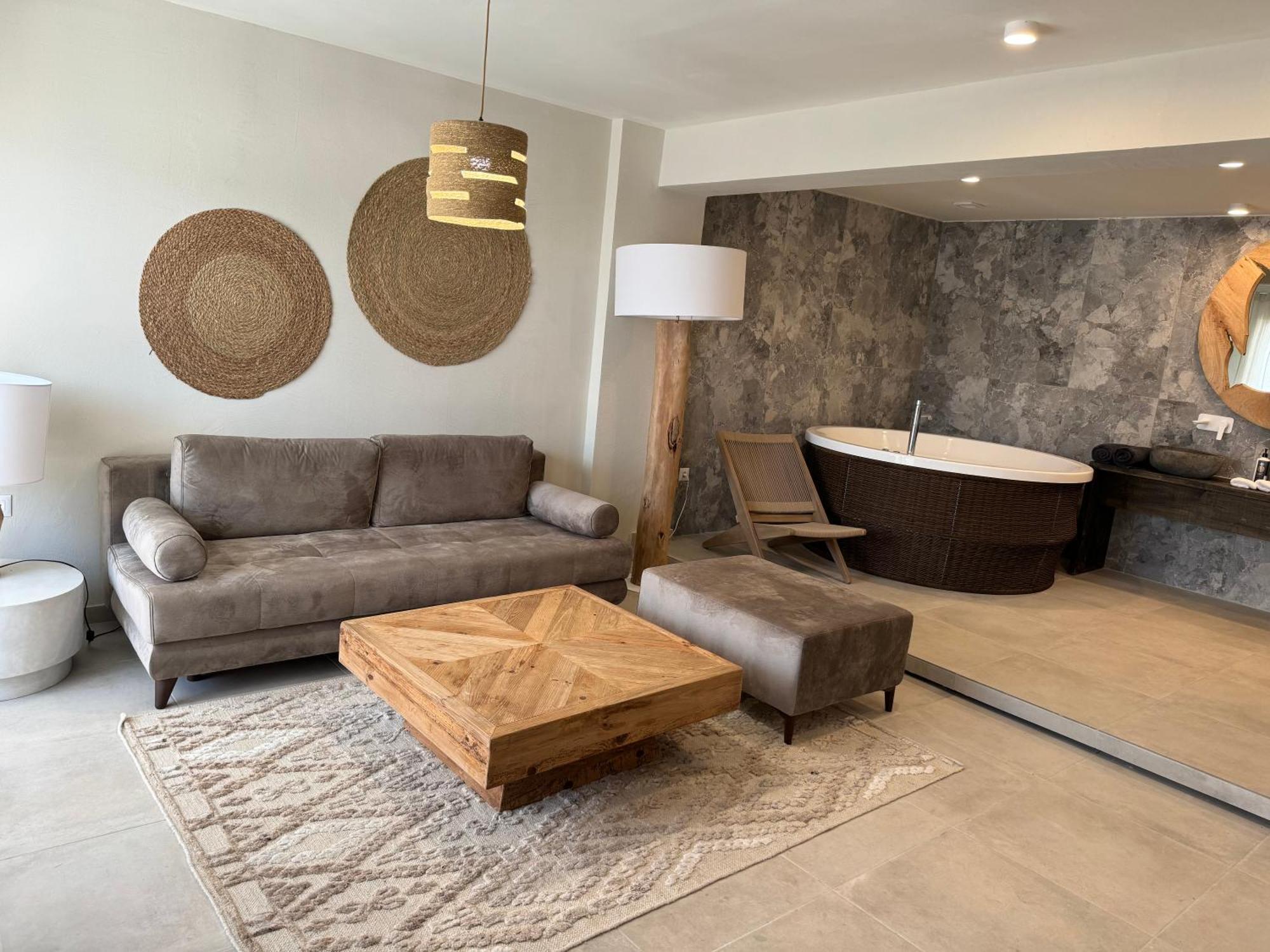 The Noverian Bios Santorini Boutique Hotel Fira (Santorini) Quarto foto