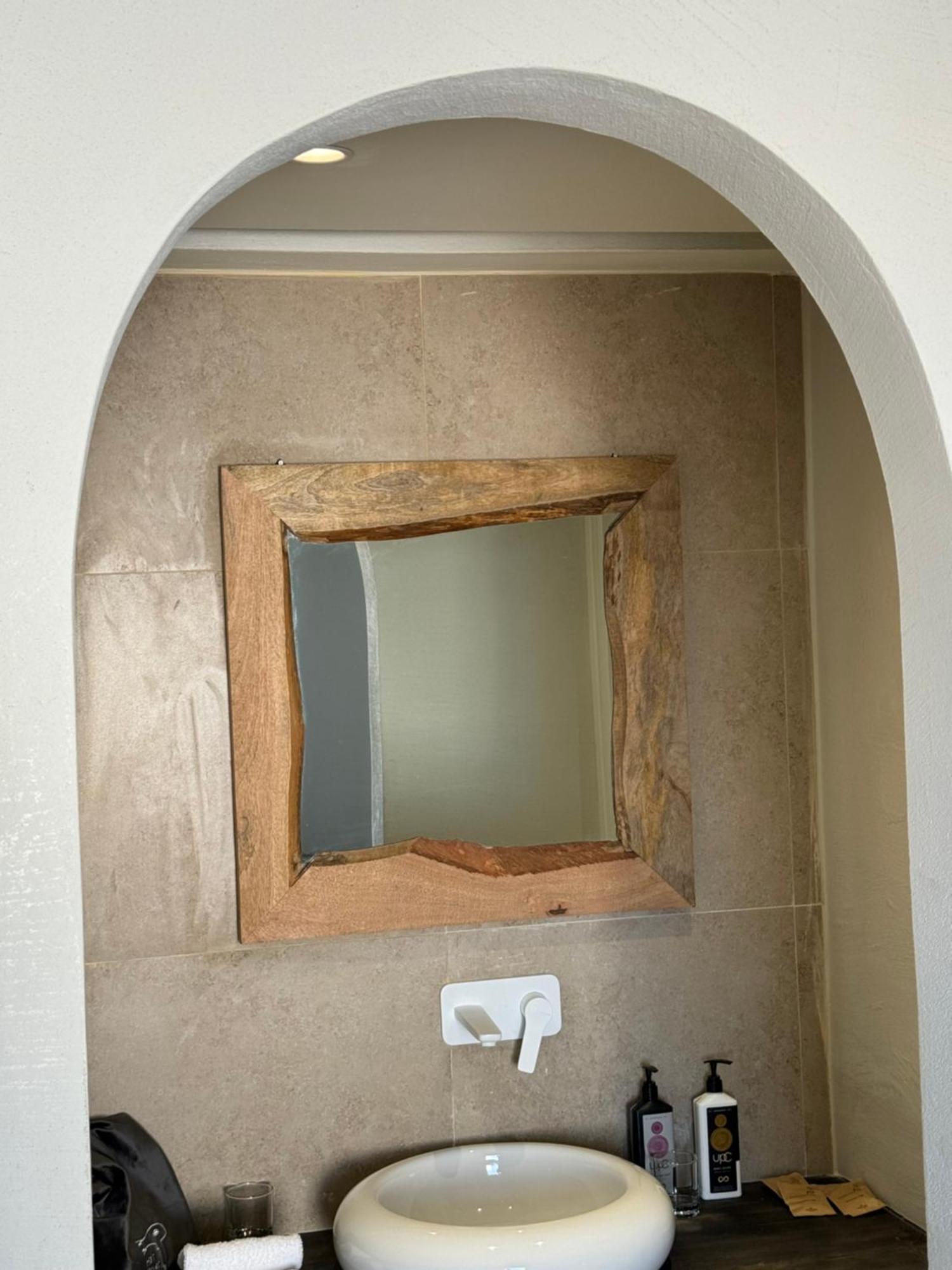 The Noverian Bios Santorini Boutique Hotel Fira (Santorini) Quarto foto